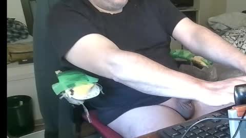 Snapshot of kinchan069 chatting on 12/01/25, 12:04 kinchan069 online show from 12/01/25, 12:04