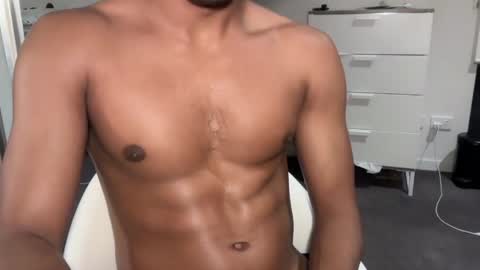 Snapshot of kinda_horny_right_now chatting on 04/03/26, 10:13 Isaac online show from 04/03/26, 10:13