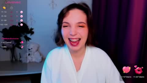 Hazel online show from 11/18/25, 09:14