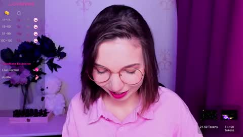 Hazel online show from 02/28/26, 12:00