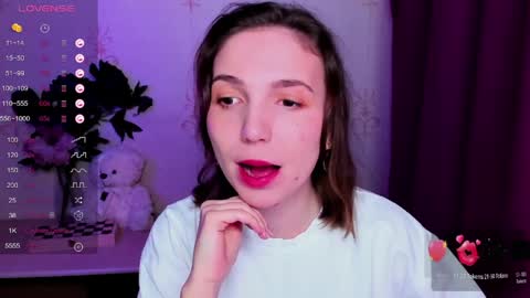 Hazel online show from 04/07/26, 12:33