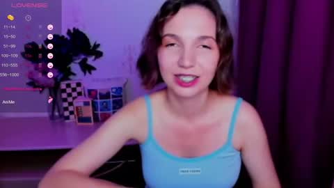 Snapshot of kindhazelhere_ chatting on 07/20/26, 10:39 Hazel online show from 07/20/26, 10:39