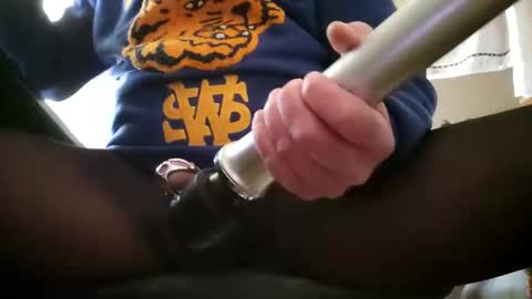 Kingaxel online show from 03/31/26, 09:53