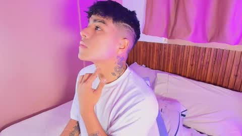 king  help me reach 100 likes online show from 03/09/26, 09:52