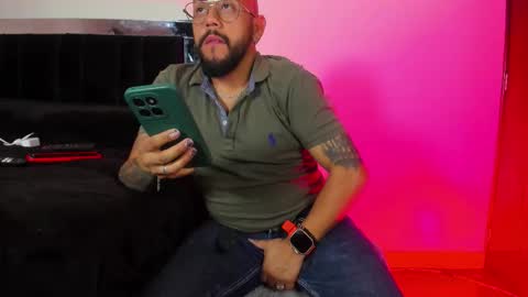 king_bear_25 online show from 03/03/26, 01:12