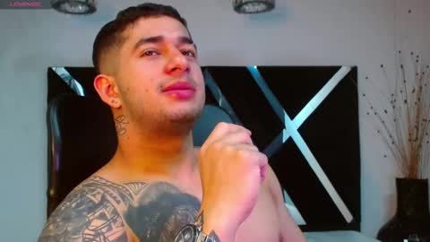 Angel Falconer online show from 11/14/25, 01:15