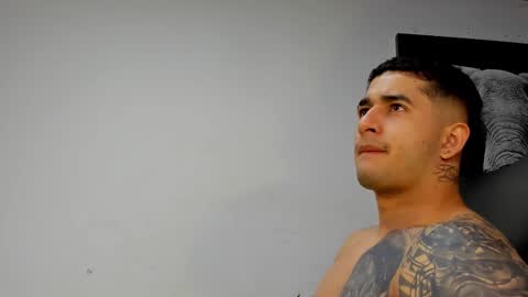 Angel Falconer online show from 11/18/25, 01:22