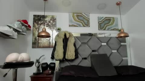 Snapshot of king_fitt_ chatting on 01/27/25, 02:02 HOT MEN BLACK online show from 01/27/25, 02:02