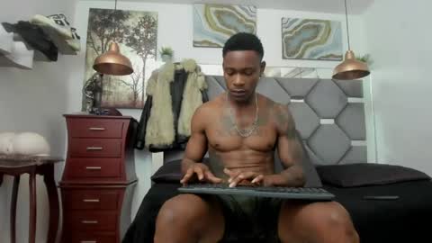 HOT MEN BLACK online show from 06/08/26, 01:33