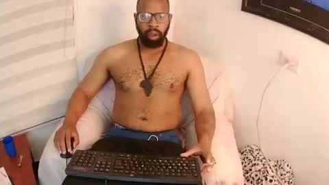 Snapshot of king_mallik chatting on 09/11/25, 02:28 Malik online show from 09/11/25, 02:28