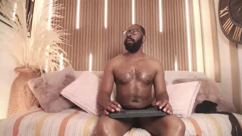 Snapshot of king_mallik chatting on 09/26/25, 01:04 Malik online show from 09/26/25, 01:04