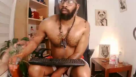 Snapshot of king_mallik chatting on 10/29/25, 02:41 Malik online show from 10/29/25, 02:41