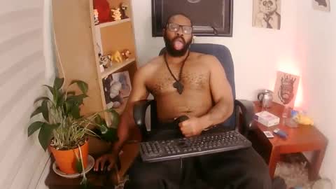 Snapshot of king_mallik chatting on 11/06/25, 02:07 Malik online show from 11/06/25, 02:07