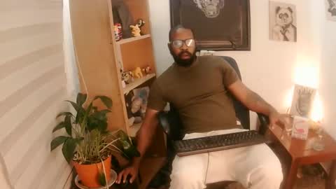 Snapshot of king_mallik chatting on 11/07/25, 10:48 Malik online show from 11/07/25, 10:48