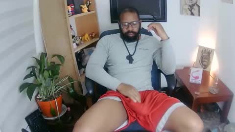 Snapshot of king_mallik chatting on 11/10/25, 10:36 Malik online show from 11/10/25, 10:36