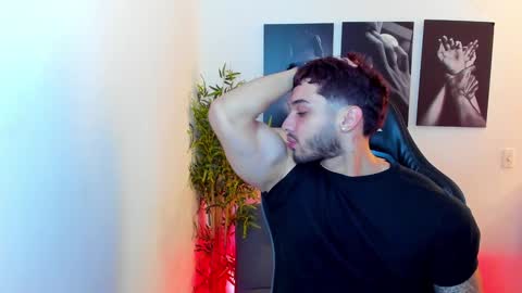 Snapshot of king_of_kings__ chatting on 01/01/25, 10:35 king_of_kings__ online show from 01/01/25, 10:35