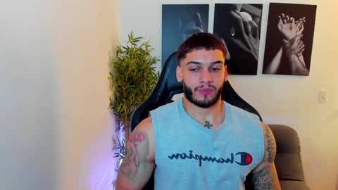 Snapshot of king_of_kings__ chatting on 01/17/25, 03:00 king_of_kings__ online show from 01/17/25, 03:00