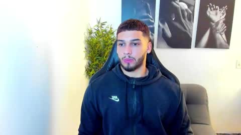 Snapshot of king_of_kings__ chatting on 02/14/25, 02:50 king_of_kings__ online show from 02/14/25, 02:50