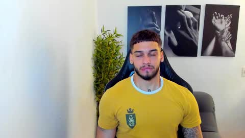 Snapshot of king_of_kings__ chatting on 02/24/25, 03:55 king_of_kings__ online show from 02/24/25, 03:55