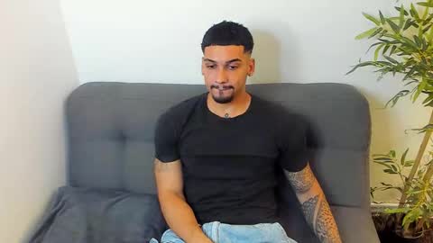 Snapshot of king_of_kings__ chatting on 09/20/25, 02:01 king_of_kings__ online show from 09/20/25, 02:01