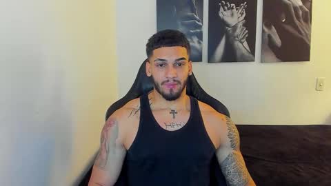 Snapshot of king_of_kings__ chatting on 10/26/25, 01:22 king_of_kings__ online show from 10/26/25, 01:22