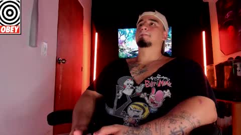 Snapshot of kingbear777 chatting on 12/14/25, 05:46 King Bear online show from 12/14/25, 05:46