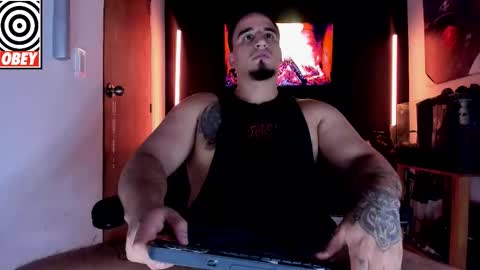 Snapshot of kingbear777 chatting on 12/15/25, 01:21 King Bear online show from 12/15/25, 01:21