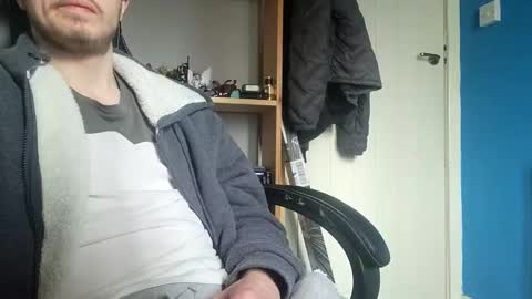 Snapshot of kingcharlez_04 chatting on 02/19/25, 02:55 kingcharlez_04 online show from 02/19/25, 02:55