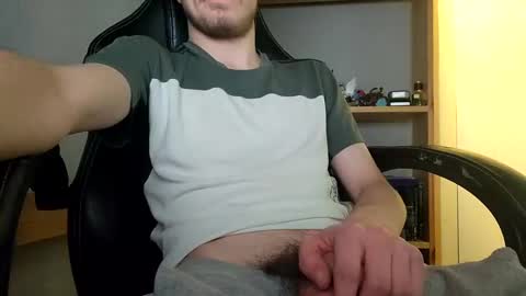 Snapshot of kingcharlez_04 chatting on 02/20/25, 06:46 kingcharlez_04 online show from 02/20/25, 06:46