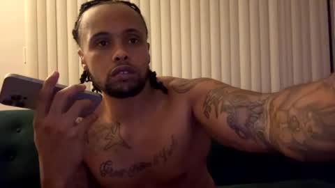 Snapshot of kingdabiggest chatting on 09/30/25, 04:28 KingDaBiggest online show from 09/30/25, 04:28