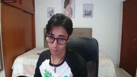 kingdanny_8 online show from 12/19/25, 05:14