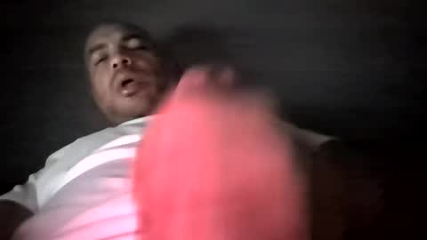 Snapshot of kingelizar12 chatting on 10/26/25, 05:46 kingelizar12 online show from 10/26/25, 05:46