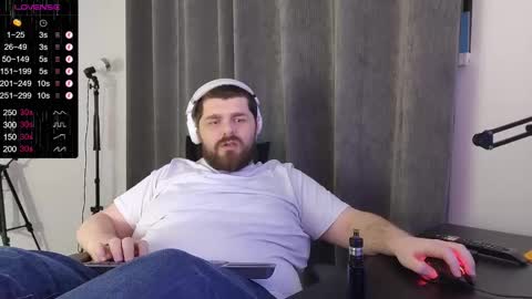 Snapshot of kingmarti chatting on 02/13/26, 06:42 Marti online show from 02/13/26, 06:42