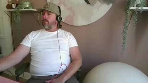 Snapshot of kingrichard86 chatting on 11/13/25, 06:51 Richard online show from 11/13/25, 06:51