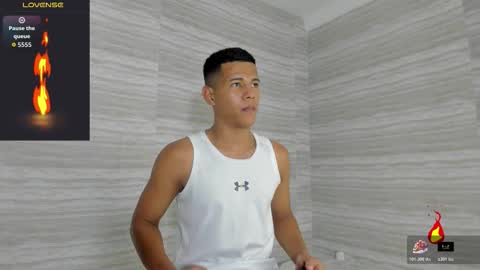 Snapshot of kingstark_ chatting on 01/15/26, 02:38 sebastian online show from 01/15/26, 02:38