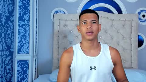 Snapshot of kingstark_ chatting on 02/12/26, 02:06 sebastian online show from 02/12/26, 02:06