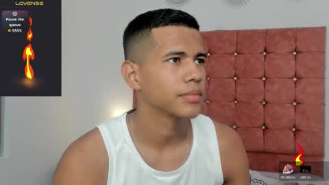 Snapshot of kingstark_ chatting on 02/15/26, 03:36 sebastian online show from 02/15/26, 03:36