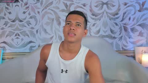 Snapshot of kingstark_ chatting on 02/20/26, 03:03 sebastian online show from 02/20/26, 03:03