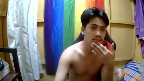 Snapshot of kingsucker2069 chatting on 01/26/25, 10:12 Ruru online show from 01/26/25, 10:12