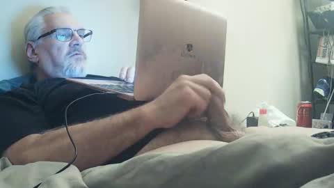 Snapshot of kingtongue10 chatting on 12/03/25, 01:57 kingtongue10 online show from 12/03/25, 01:57