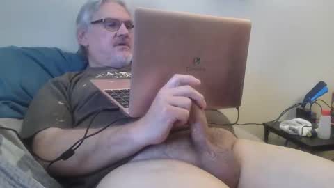 kingtongue10 online show from 04/08/26, 08:31