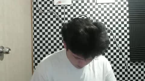 Snapshot of kingvoltage chatting on 03/03/26, 03:29 Yuki online show from 03/03/26, 03:29