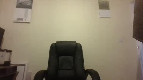 Snapshot of kingwillywoo chatting on 12/10/24, 10:17 Cynthia Pvc lips online show from 12/10/24, 10:17