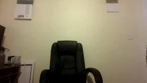 Snapshot of kingwillywoo chatting on 12/18/24, 10:30 Cynthia Pvc lips online show from 12/18/24, 10:30