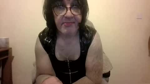Snapshot of kingwillywoo chatting on 01/07/25, 01:14 Cynthia Pvc lips online show from 01/07/25, 01:14