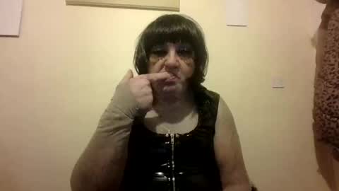 Snapshot of kingwillywoo chatting on 01/07/25, 04:16 Cynthia Pvc lips online show from 01/07/25, 04:16