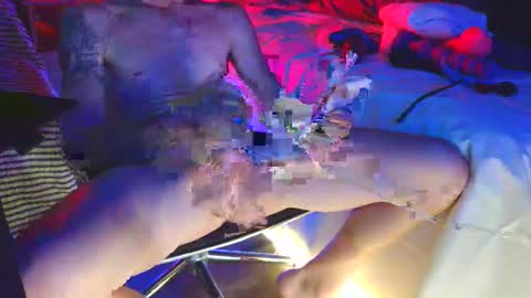 Snapshot of kinksss4all chatting on 11/28/25, 07:44 KinkPLAY9 online show from 11/28/25, 07:44