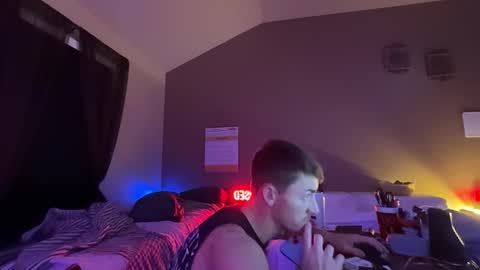 Snapshot of kinksss4all chatting on 11/30/25, 03:32 KinkPLAY9 online show from 11/30/25, 03:32