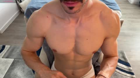 Snapshot of kinky_alonzo chatting on 09/25/25, 09:57 Alonzo online show from 09/25/25, 09:57