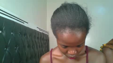 kinky_aria online show from 09/10/25, 02:00